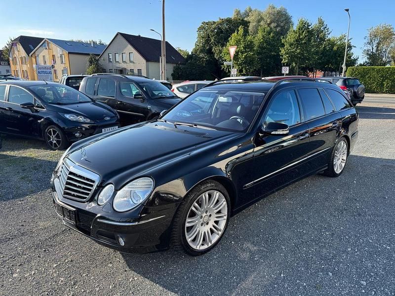 Schwarz Gebraucht 2008 Mercedes E320 Avantgarde Kombi | 6.999 € (Fairer Preis) - Bild 1/4