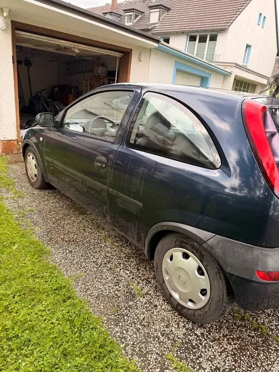 Gebraucht Opel Corsa 58 PS (42 kW) 2001 Schwarz Kleinwagen