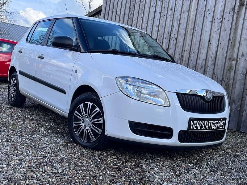 Gebraucht Skoda Fabia Classic 60 PS (44 kW) 2008 Weiß Limousine