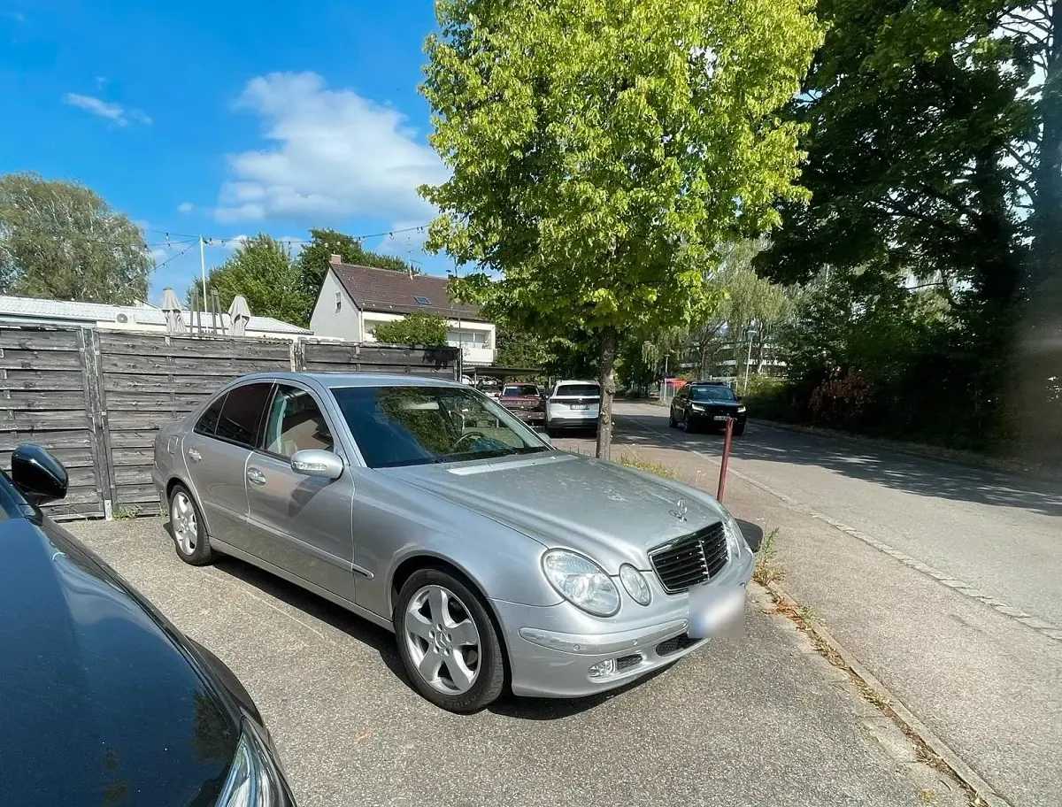 Gebraucht Mercedes E200 163 PS (119 kW) 2003 Limousine