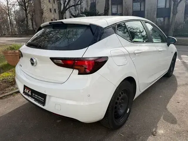 Gebraucht Opel Astra 110 PS (80 kW) 2021 Weiß Limousine