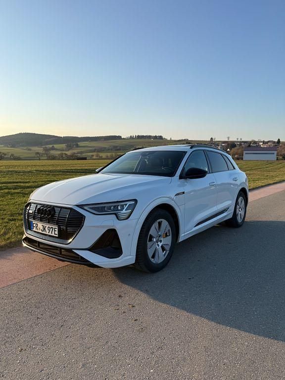 Gebraucht Audi e-tron S-Line 300 kW (408 PS) 2020 Weiß SUV