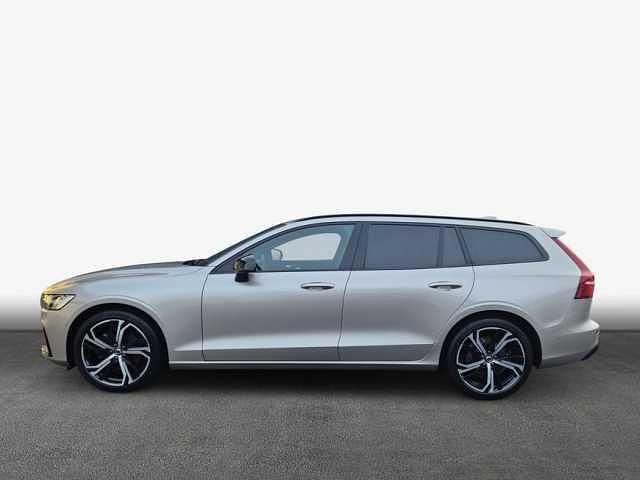 Gebraucht Volvo V60 145 PS (106 kW) 2025 Kombi