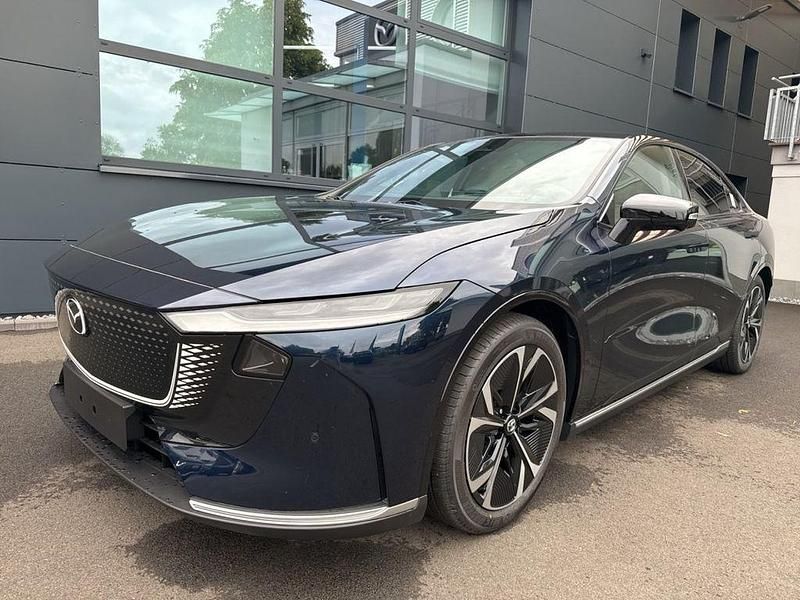 Blau Neu 2025 Mazda 6e Takumi-Line Limousine | 39.890 € (Guter Preis) - Bild 1/4