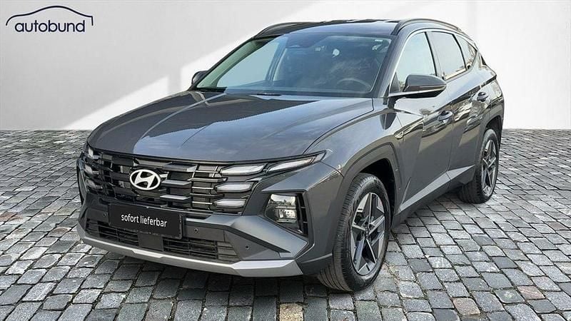 Grau / ecotronicgrey Neu 2025 Hyundai Tucson Style SUV | 29.970 € (Superpreis) - Bild 1/4