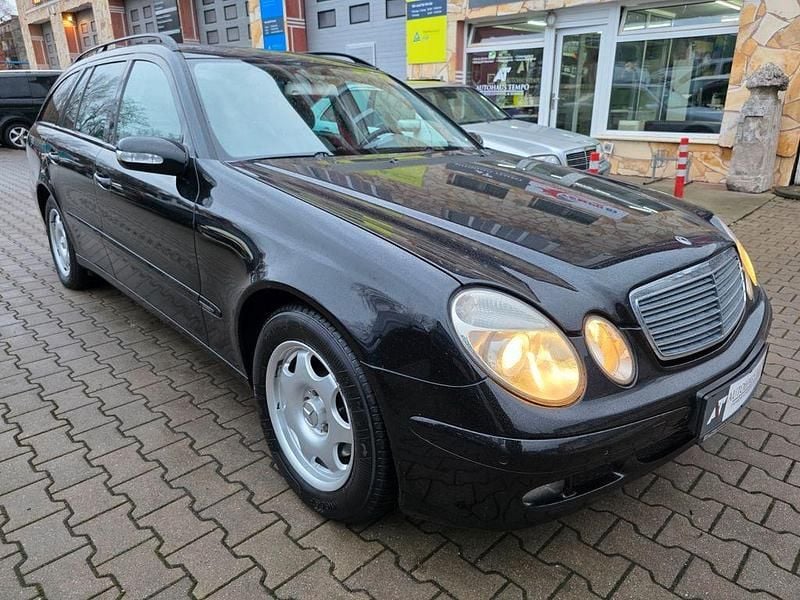 Schwarz Gebraucht 2005 Mercedes E240 Kombi | 3.950 € (Guter Preis) - Bild 1/4
