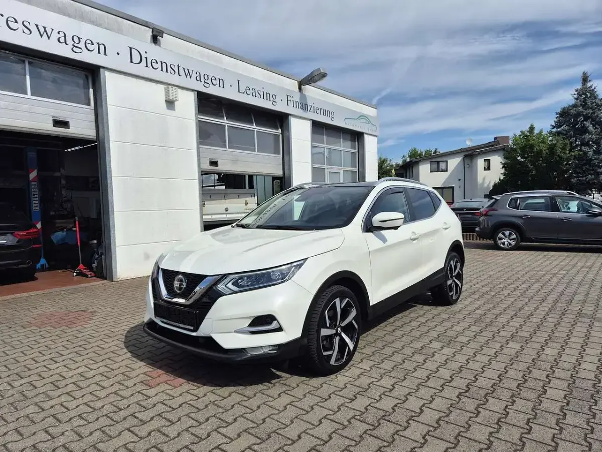 Gebraucht Nissan Qashqai Akari 158 PS (116 kW) 2021 Pearl white SUV