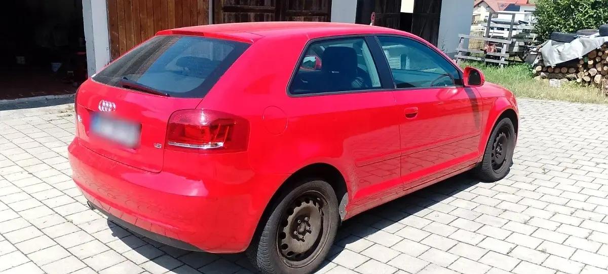 Gebraucht Audi A3 102 PS (75 kW) 2010 Rot Kleinwagen