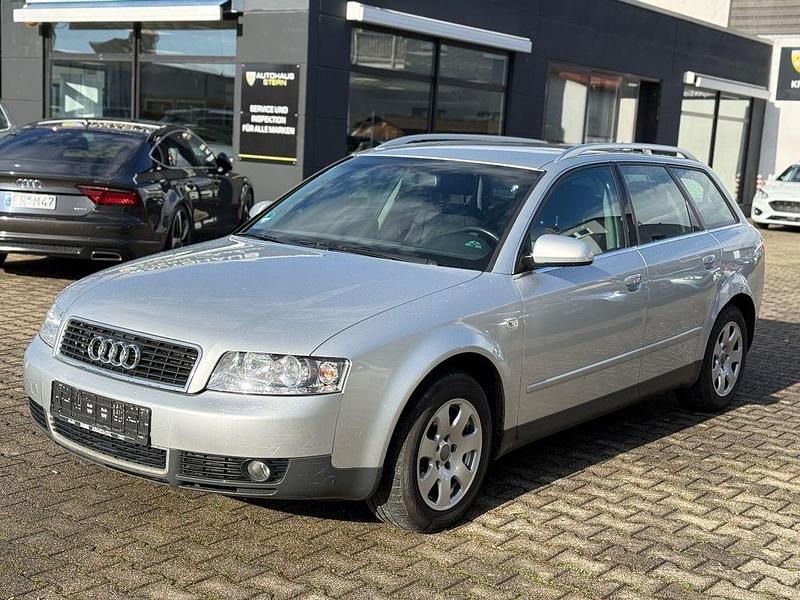 Silber Gebraucht 2003 Audi A4 Kombi | 1.790 € (Guter Preis) - Bild 1/4