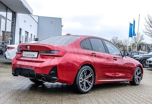 Gebraucht BMW 330 Comfort Edition 286 PS (210 kW) 2025 Rot Limousine