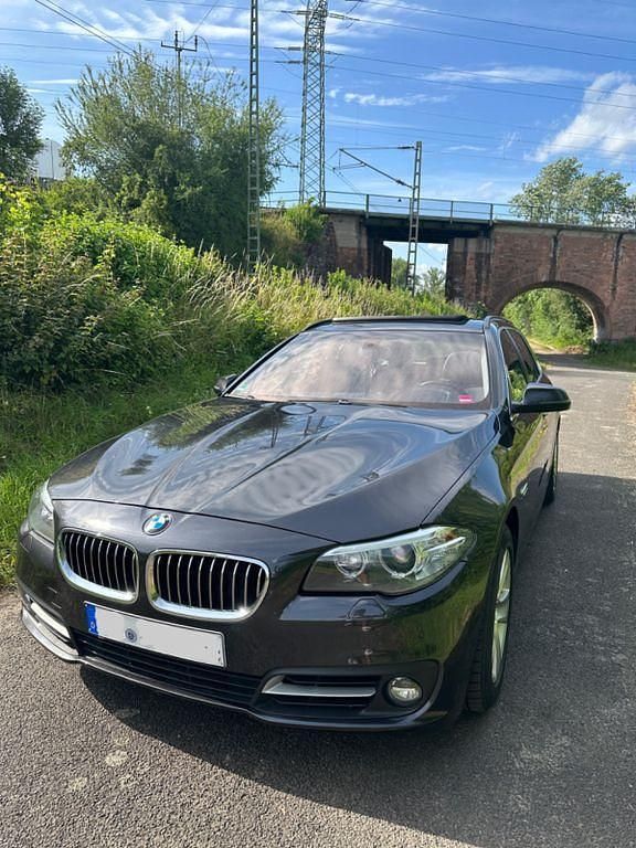 Schwarz Gebraucht 2014 BMW 520 Kombi | 14.500 € (Etwas zu teuer) - Bild 1/4