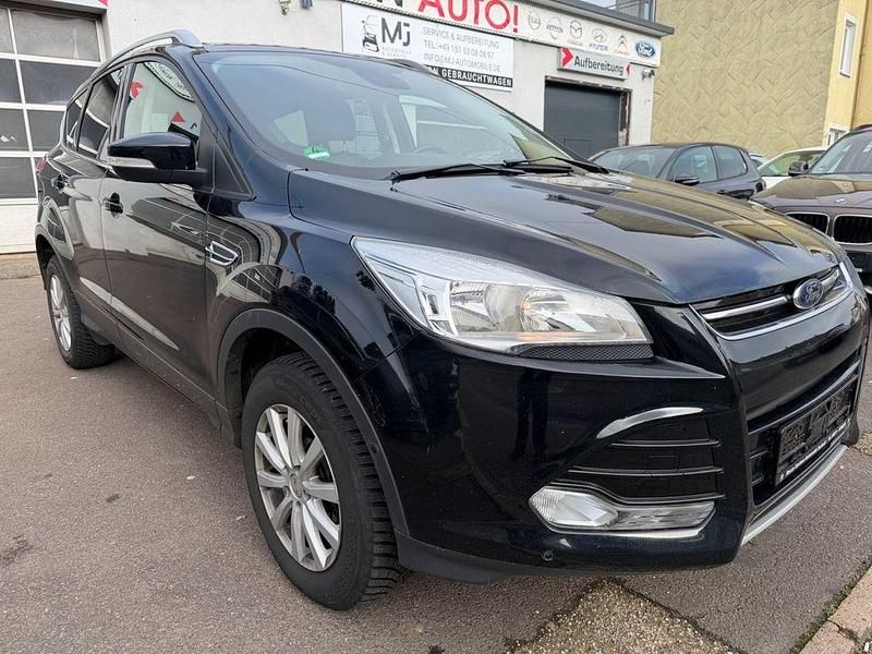 Gebraucht Ford Kuga Titanium 150 PS (110 kW) 2016 Schwarz SUV