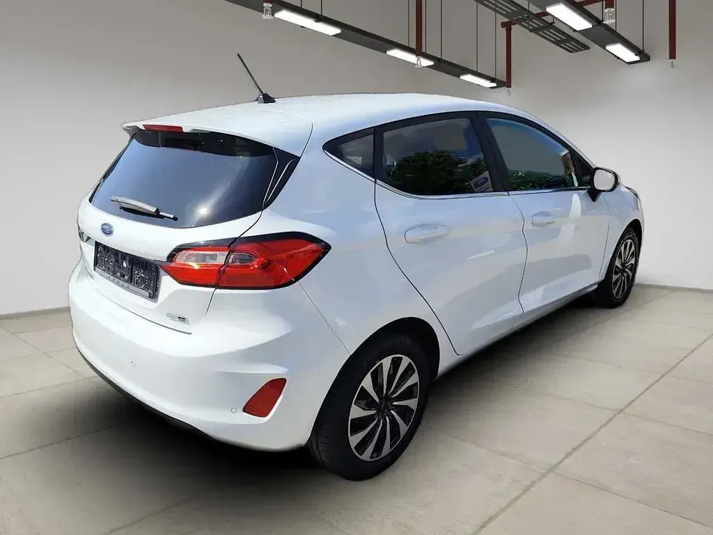 Gebraucht Ford Fiesta Titanium 125 PS (91 kW) 2022 Weiß Kleinwagen