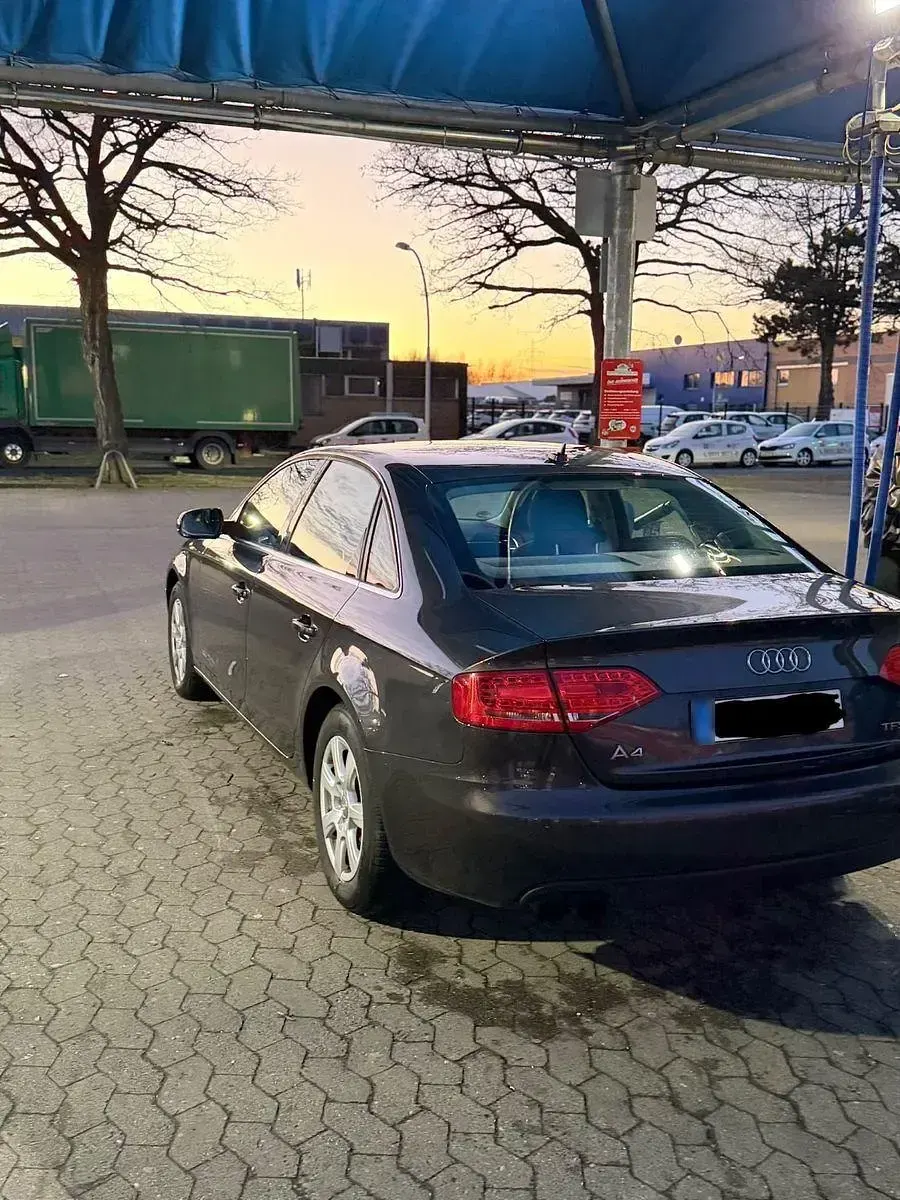 Brugt Audi A4 Ambiente 120 HK (88 kW) 2011 Grå Sedan
