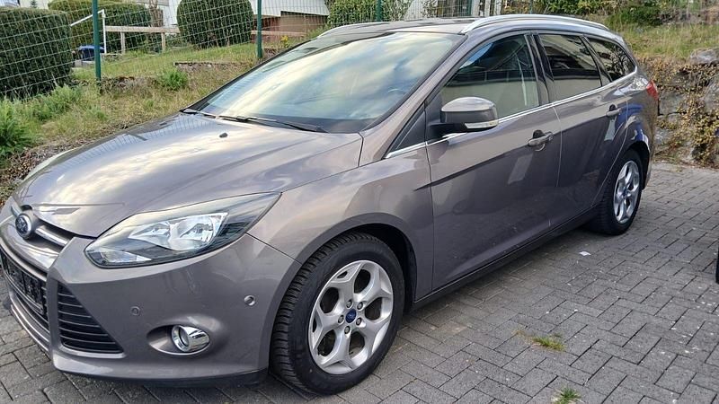 Gebraucht Ford Focus Champions Edition 150 PS (110 kW) 2012 Kombi