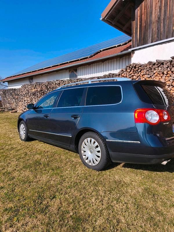 Gebraucht VW Passat 101 PS (74 kW) 2007 Blau Kombi