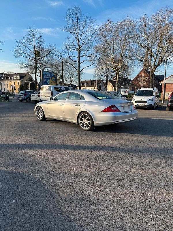 Gebraucht Mercedes CLS350 292 PS (214 kW) 2006 Silber Coupé
