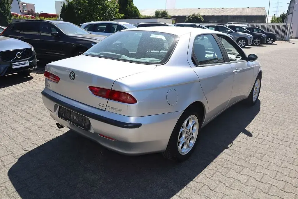 Gebraucht Alfa Romeo 156 155 PS (114 kW) 1999 Silber Limousine
