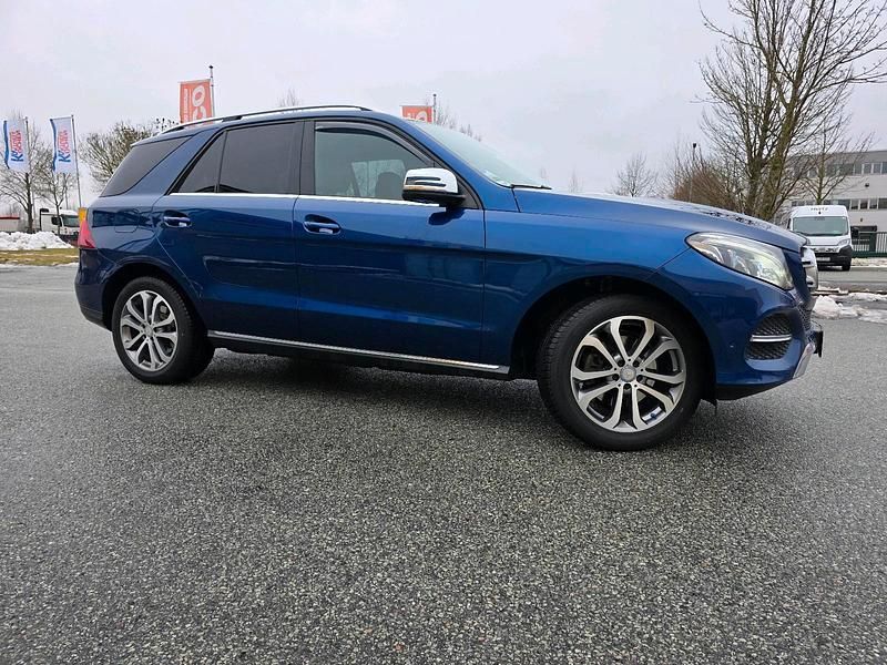 Gebraucht Mercedes GLE350 258 PS (189 kW) 2016 Blau SUV