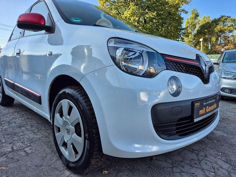Weiß Gebraucht 2015 Renault Twingo Dynamique Kleinwagen | 6.399 € (Fairer Preis) - Bild 1/4