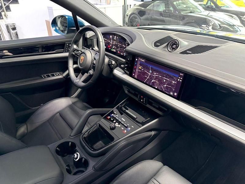 Gebraucht Porsche Cayenne E-Hybrid Coupe Sport 470 PS (345 kW) 2024 Blau Coupé