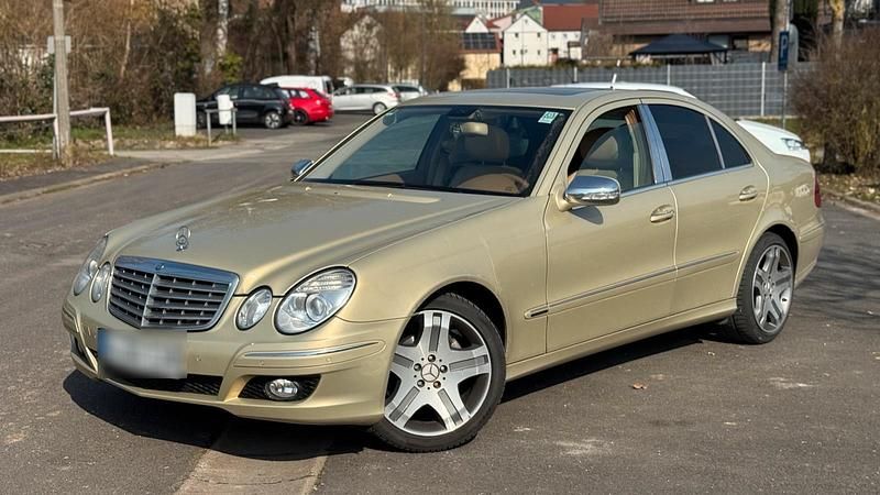 Usata Mercedes E280 224 CV (164 kW) 2006 Andere farben Berlina