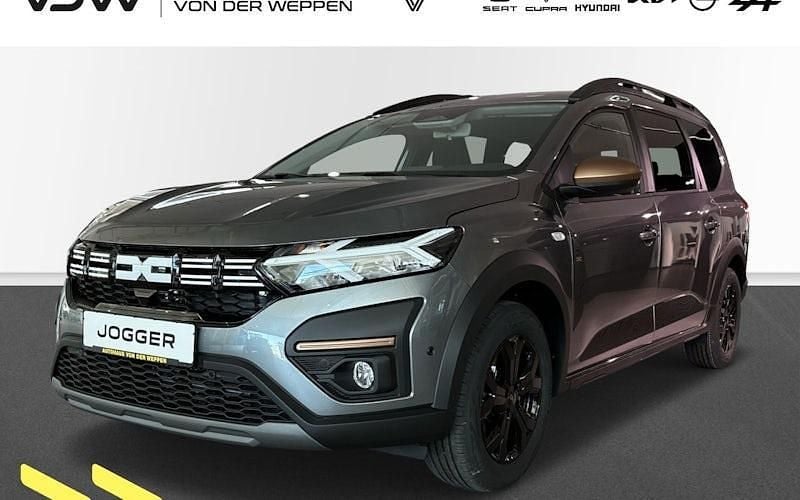 Grau Gebraucht 2024 Dacia Jogger Extreme Kombi | 26.480 € (Fairer Preis) - Bild 1/4