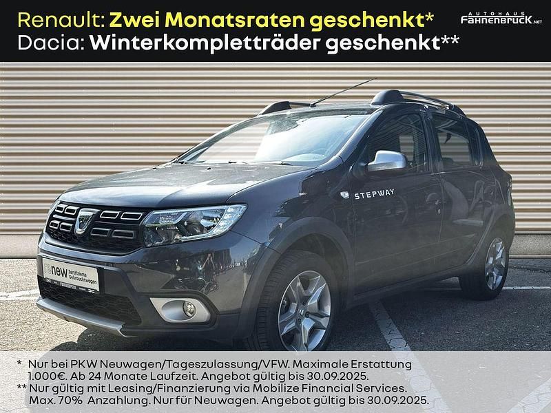 Weiß Gebraucht 2017 Dacia Sandero Prestige Kleinwagen | 12.980 € (Teuer) - Bild 1/4