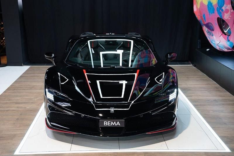 Gebraucht Ferrari SF90 2022 Schwarz Cabrio