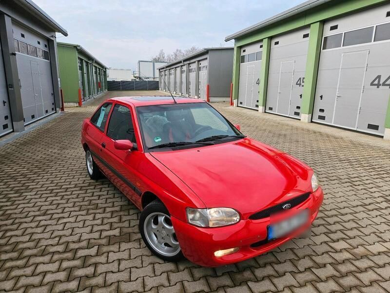 Rot Gebraucht 1998 Ford Escort Coupé | 2.950 € (Fairer Preis) - Bild 1/4