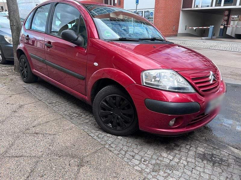 Second-hand Citroën C3 73 CP (53 kW) 2003 Roșu Hatchback