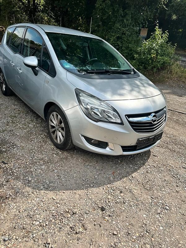 Silber Gebraucht 2015 Opel Meriva Van / Kleinbus | 4.499 € (Superpreis) - Bild 1/4