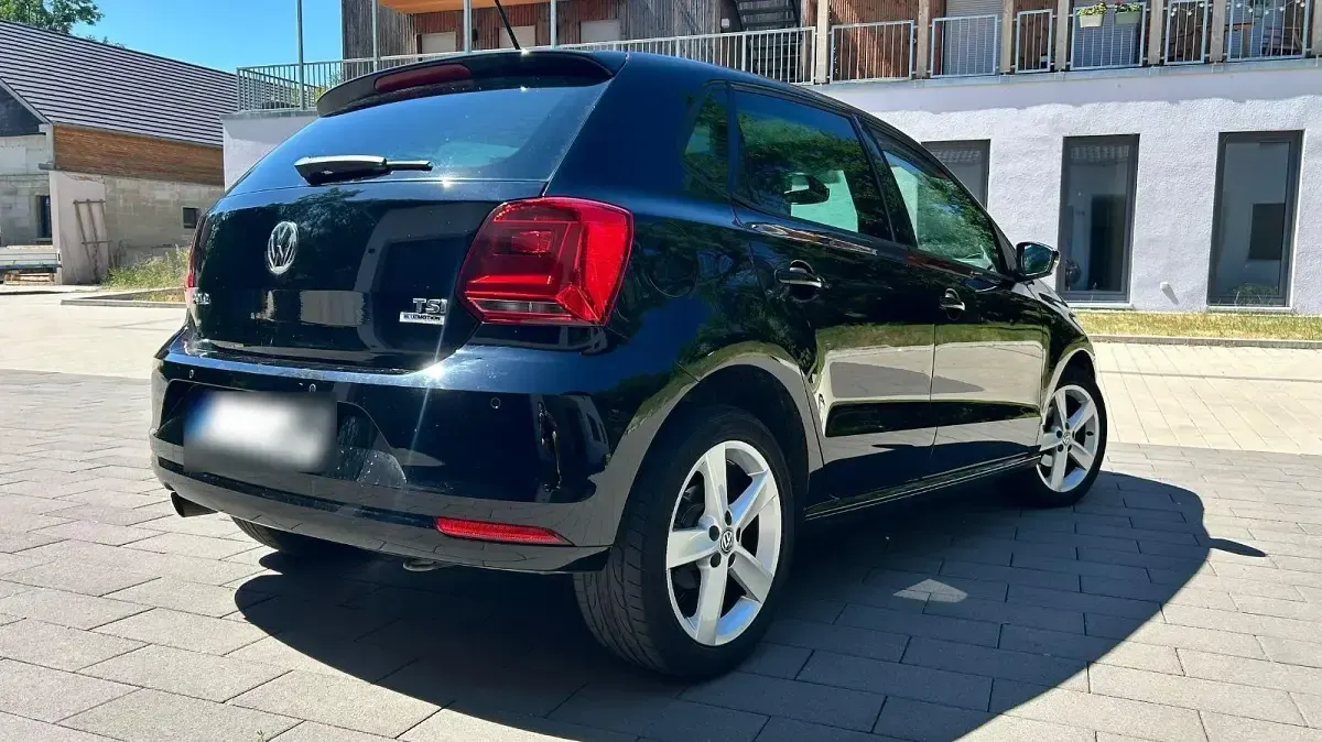 Gebraucht VW Polo 90 PS (66 kW) 2015 Schwarz Kleinwagen