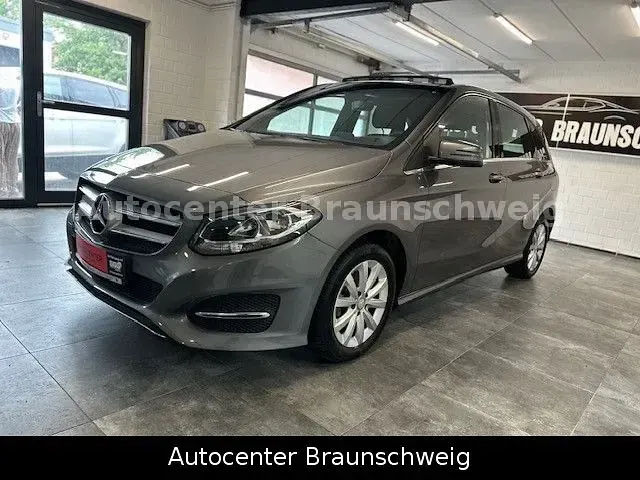 Gebraucht Mercedes B180 109 PS (80 kW) 2015 Grau Kleinwagen
