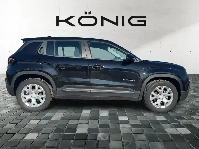 Gebraucht Jeep Avenger Altitude 101 PS (74 kW) 2023 Volcanoblack SUV