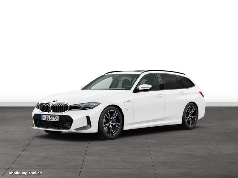 Weiß Gebraucht 2024 BMW 330e Kombi | 49.639 € (Teuer) - Bild 1/4