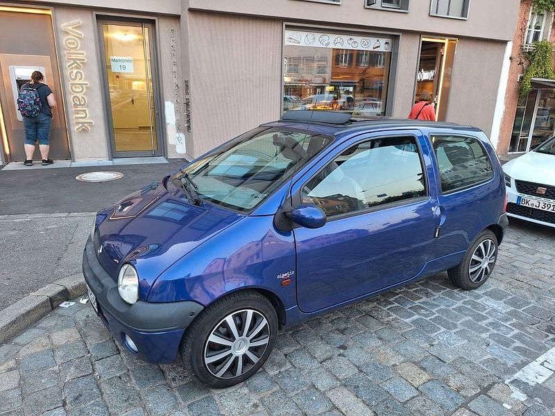 Blau Gebraucht 2002 Renault Twingo Kleinwagen | 2.790 € (Etwas zu teuer) - Bild 1/4