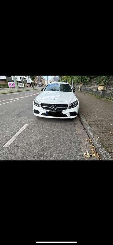 Gebraucht Mercedes C300 AMG 258 PS (189 kW) 2019 Weiß Kombi