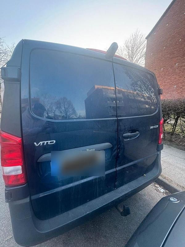 Gebraucht Mercedes Vito 162 PS (119 kW) 2018 Blau Van