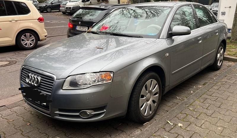 Grau Gebraucht 2006 Audi A4 Limousine | 4.199 € (Fairer Preis) - Bild 1/4