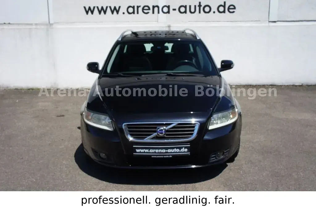 Gebraucht Volvo V50 Momentum 136 PS (100 kW) 2009 Schwarz Kombi