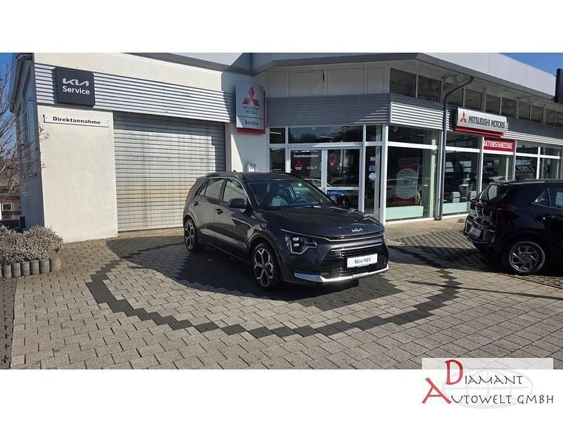 Neu Kia Niro Spirit 129 PS (94 kW) 2026 Grau SUV
