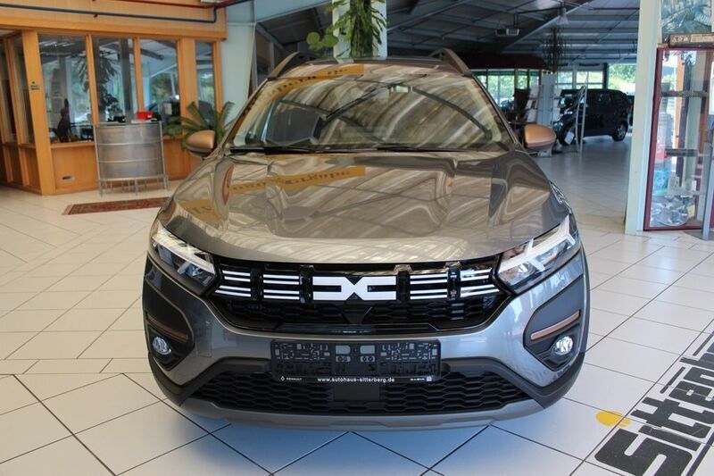 Gebraucht Dacia Jogger Extreme 110 PS (80 kW) 2024 Grau Van / Kleinbus