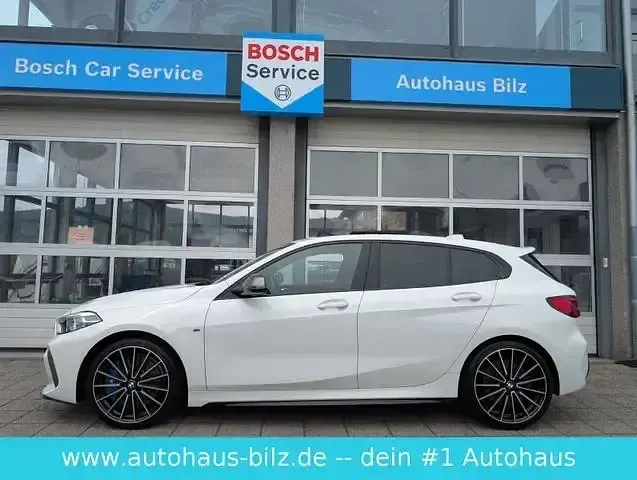 Gebraucht BMW M135 Performance 306 PS (225 kW) 2023 Weiß Kleinwagen