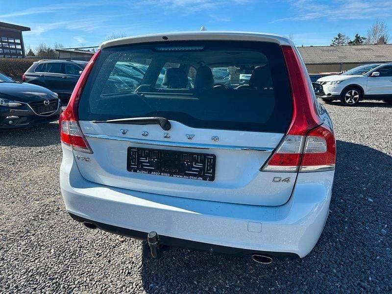 Gebraucht Volvo V70 Kinetic 181 PS (133 kW) 2016 Weiß Kombi