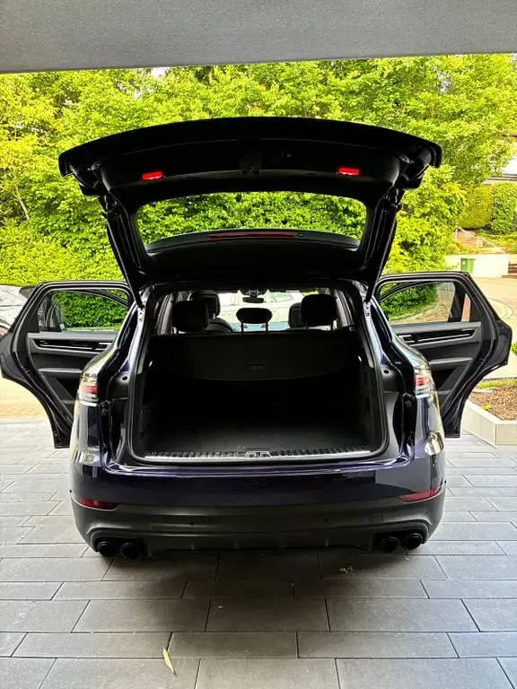 Gebraucht Porsche Cayenne 340 PS (250 kW) 2019 Violett SUV