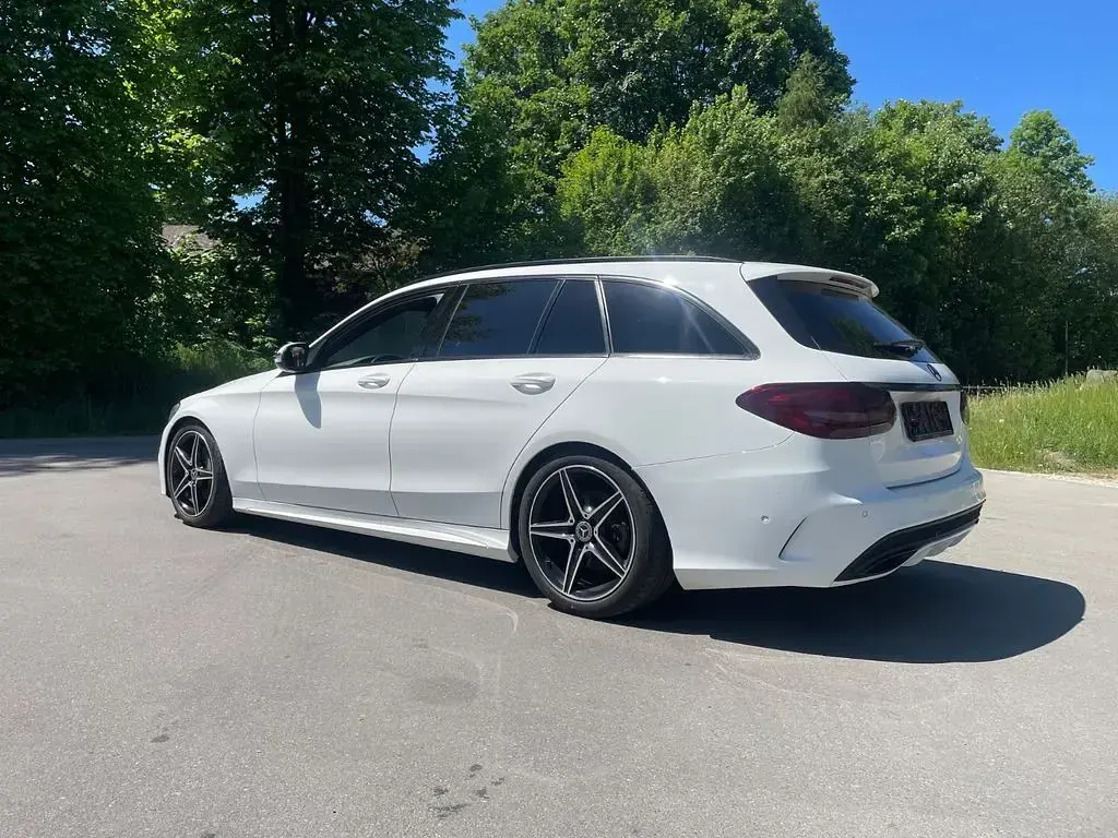Gebraucht Mercedes 220 170 PS (125 kW) 2018 Weiß Limousine