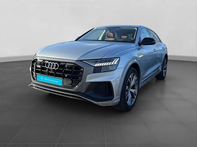 Gebraucht Audi Q8 S-Line 286 PS (210 kW) 2022 Silber SUV