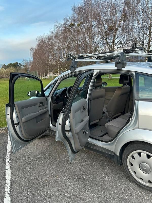 Gebraucht Audi A2 75 PS (55 kW) 2001 Silber Kleinwagen