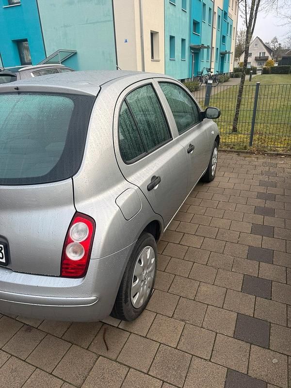 Gebraucht Nissan Micra 80 PS (58 kW) 2006 Silber Kleinwagen